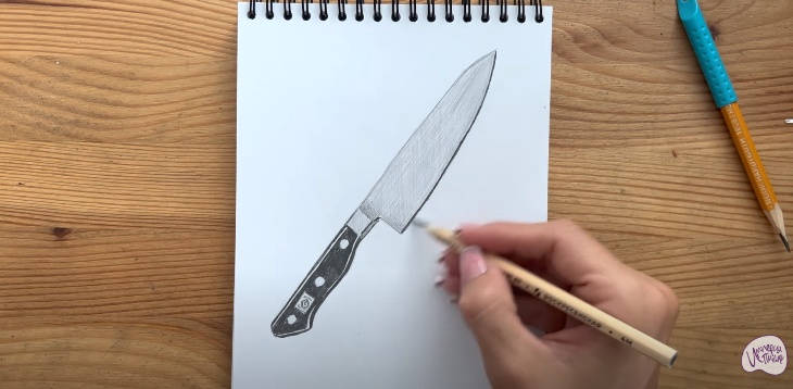 Рисуем Кухонный нож