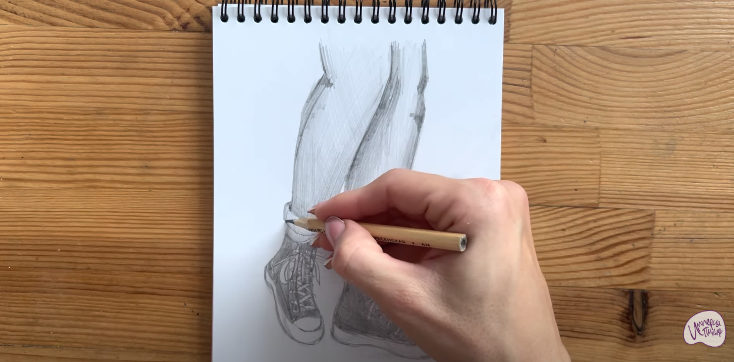 Рисование: Как рисовать кеды карандашом поэтапно